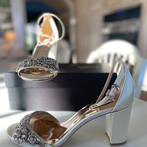 Badgley Mischka block heels